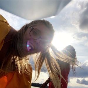 Meet your Posher, Danielle